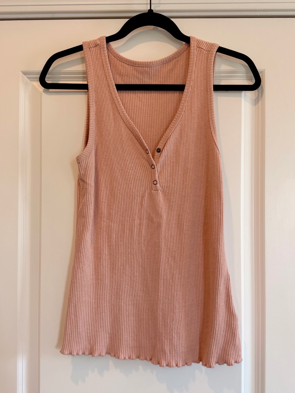 Ribbed V-Neck Tank Top in Dusty Rose